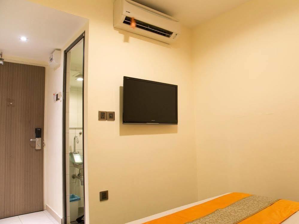 Oyo Rooms Maharajalela Monorail Station กัวลาลัมเปอร์ ภายนอก รูปภาพ